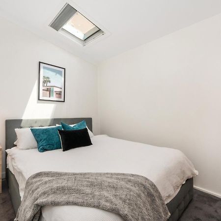 Walk To The Mcg & Aami Park - Free Late Checkout - Great Location & Backyard Villa Melbourne Dış mekan fotoğraf