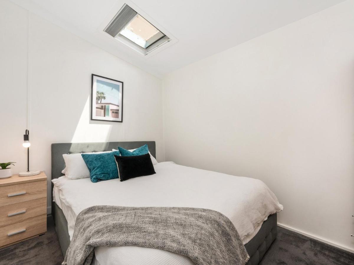 Walk To The Mcg & Aami Park - Free Late Checkout - Great Location & Backyard Villa Melbourne Dış mekan fotoğraf