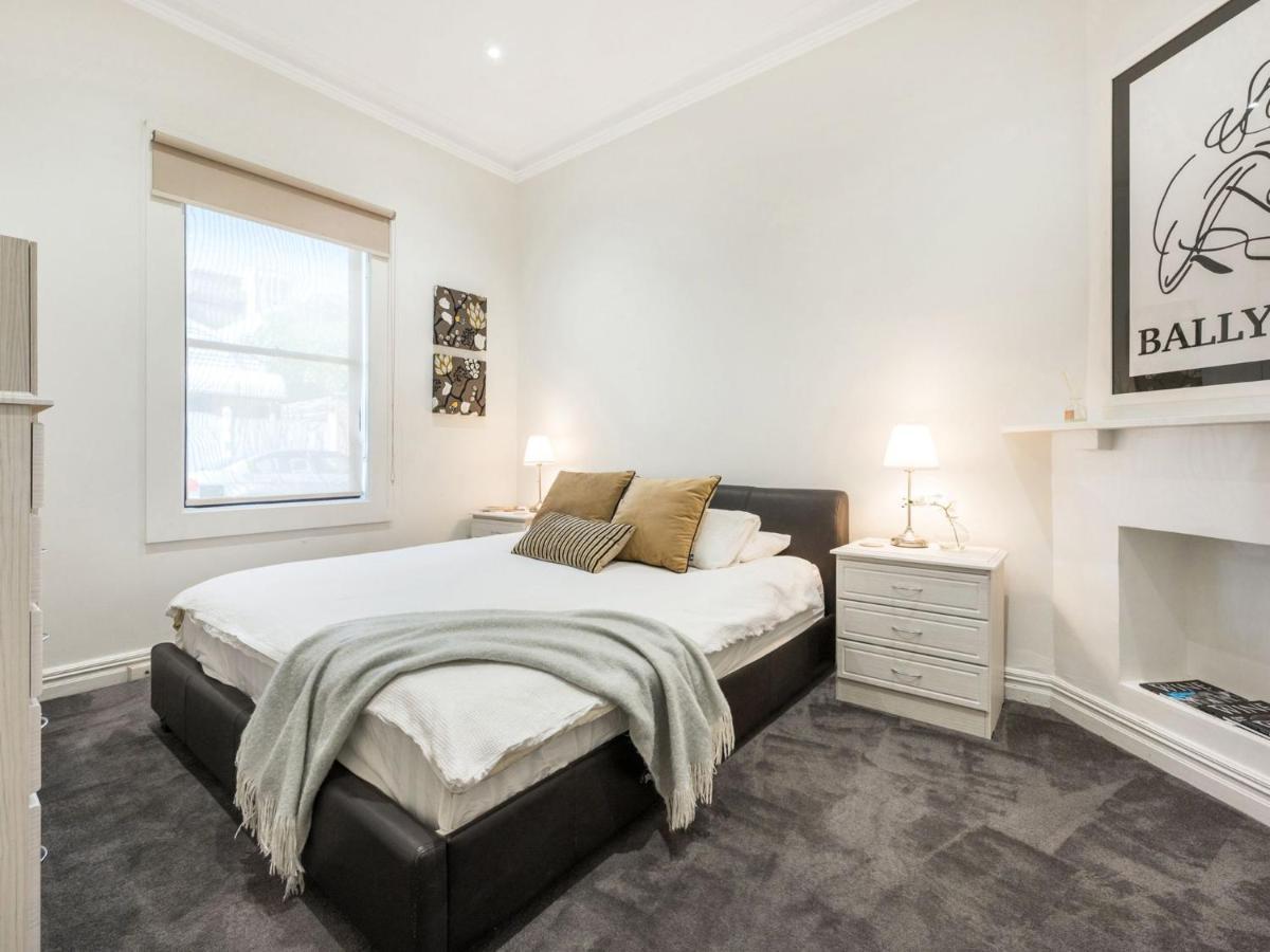 Walk To The Mcg & Aami Park - Free Late Checkout - Great Location & Backyard Villa Melbourne Dış mekan fotoğraf